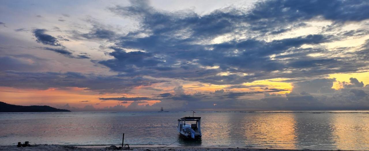 Purple Beach - Maithelia - Gili Air Ngoại thất bức ảnh