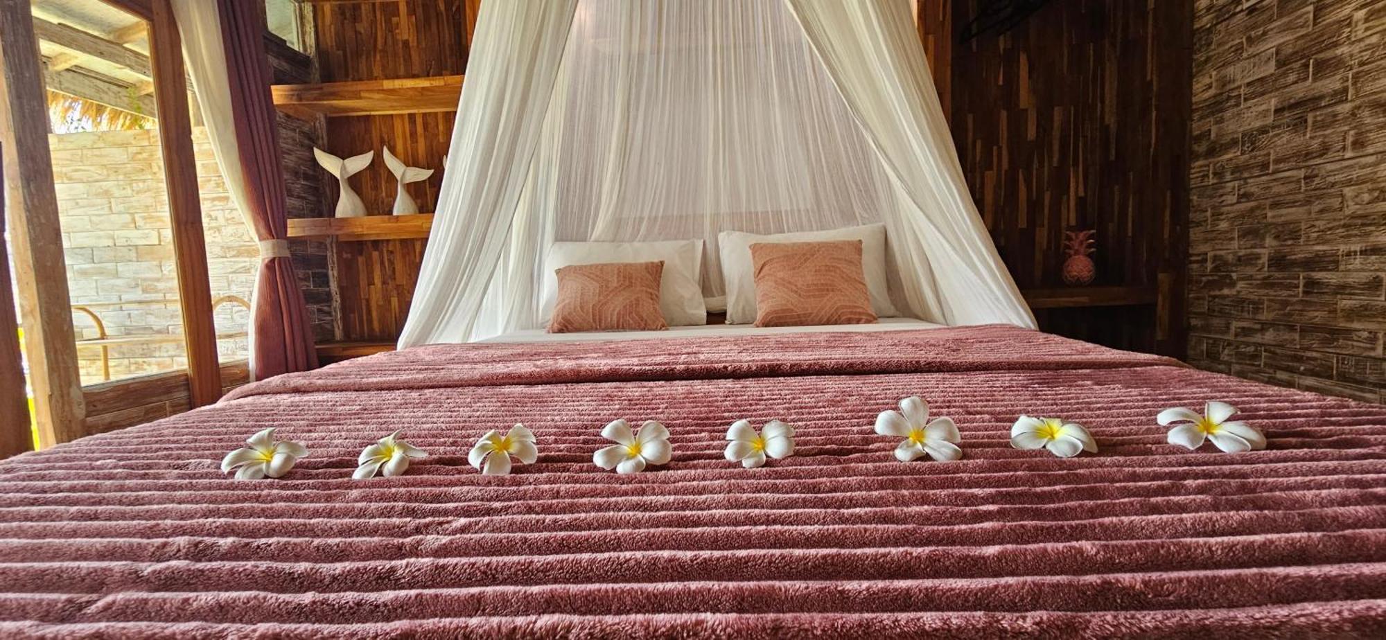 Purple Beach - Maithelia - Gili Air Ngoại thất bức ảnh
