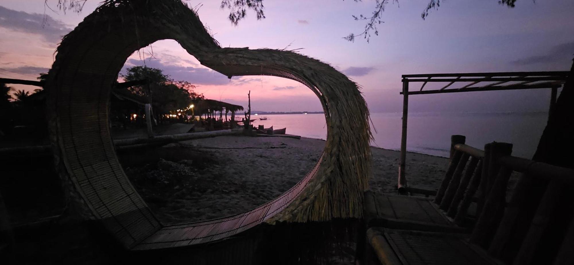 Purple Beach - Maithelia - Gili Air Ngoại thất bức ảnh