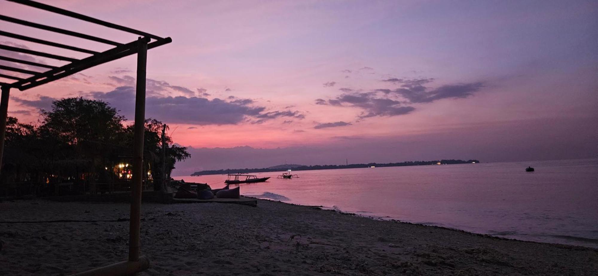 Purple Beach - Maithelia - Gili Air Ngoại thất bức ảnh