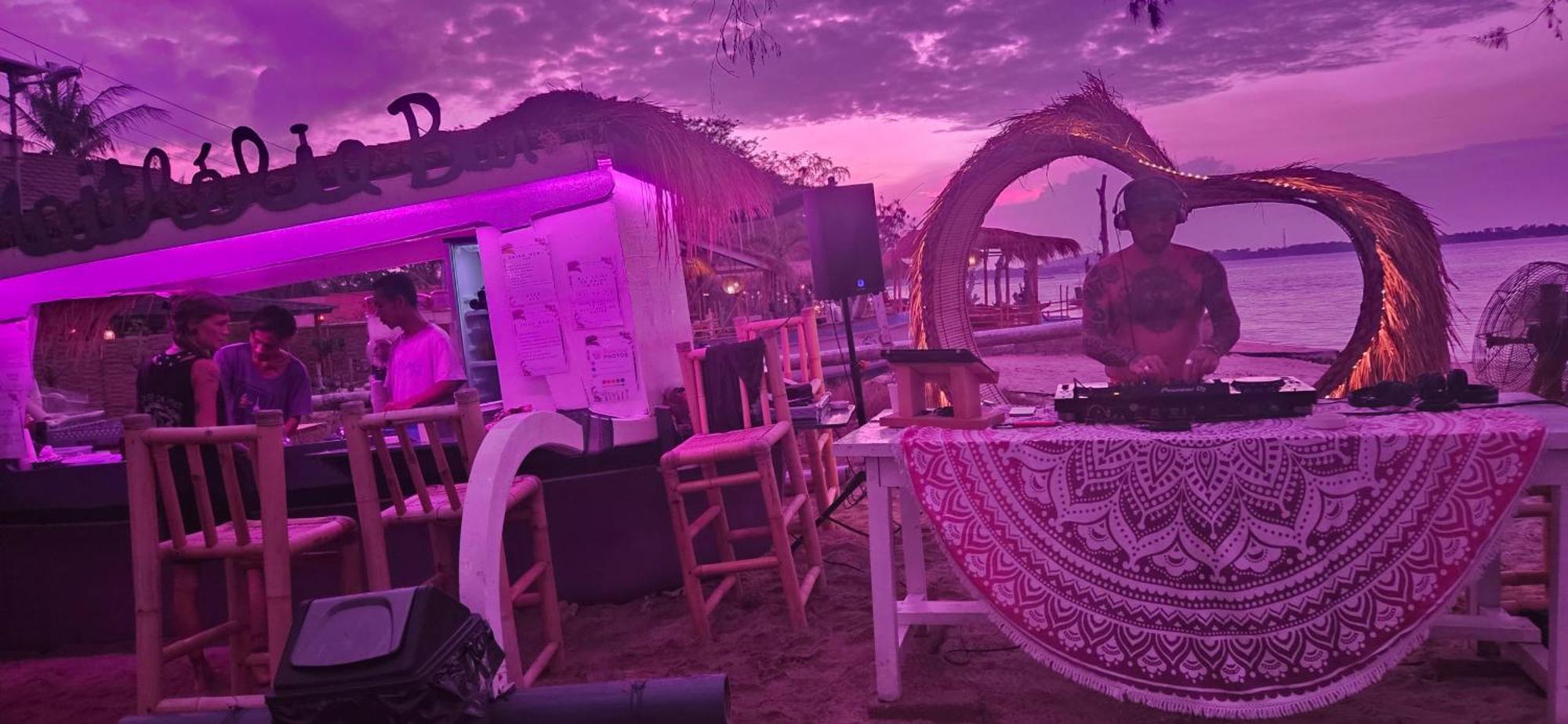 Purple Beach - Maithelia - Gili Air Ngoại thất bức ảnh